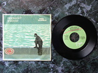1983 Moonlight Shadow / Rite of Man B-105390 (150 ptas sticker).