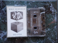 Islands tape USA.